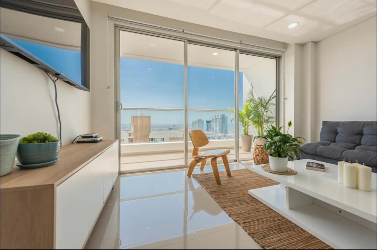 Espectacular Apartamento Con Excelente Vista Cabrero Marina Club