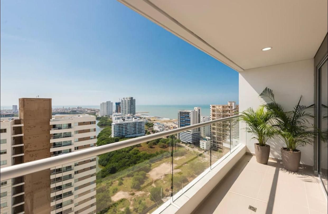 Espectacular Apartamento Con Excelente Vista Cabrero Marina Club Apartamento