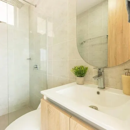 Espectacular Apartamento Con Excelente Vista Cabrero Marina Club