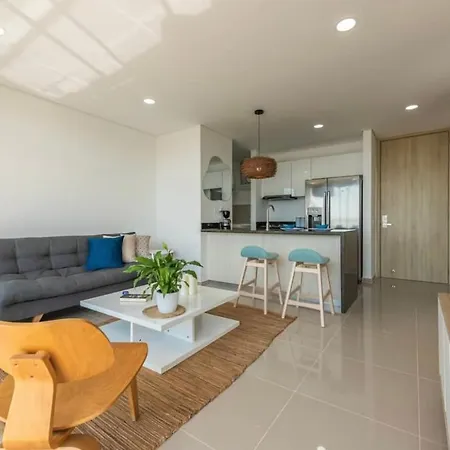 Espectacular Apartamento Con Excelente Vista Cabrero Marina Club Apartment *
