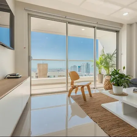 Espectacular Apartamento Con Excelente Vista Cabrero Marina Club